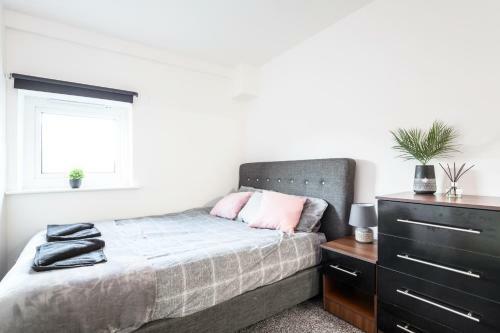 Apartamento Cozy Home With Parking, Large Balcony, Fast Wifi