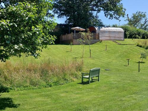 Villa Cilsane Lodges- Teilo With Hot Tub