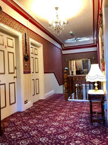 Hostal Sunnycroft Private Hotel
