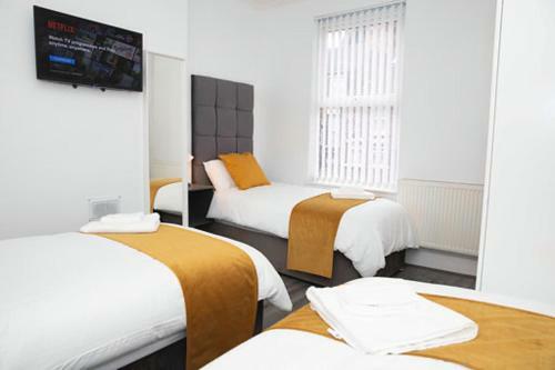 Sybil Townhouse Anfield Sleeps 15