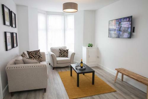 Sybil Townhouse Anfield Sleeps 15