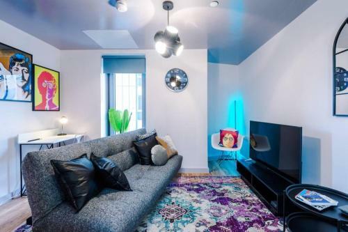 Liverpool Superb Rated Apartment With Private Parking