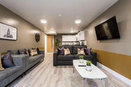 Large Modern Apartment - 3 Bedrooms 3 Bathrooms - Netflix - Central