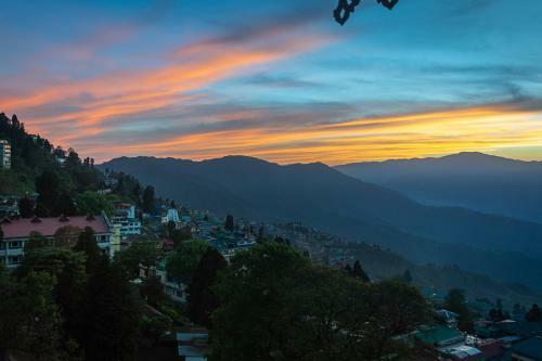 Hotel Sumi Vista T V Tower Darjeeling