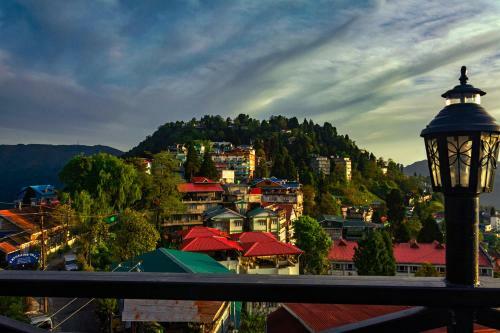 Hotel Sumi Vista T V Tower Darjeeling