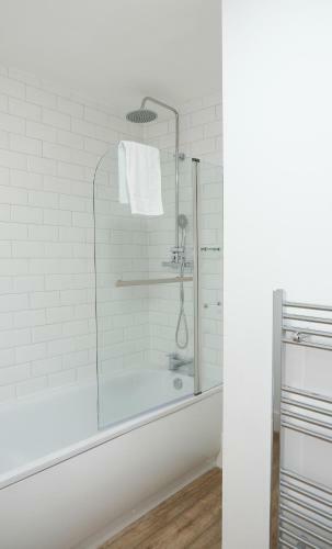 Apartamento The Kop End Serviced Accommodation - 4 Bedrooms, 2 Bathrooms