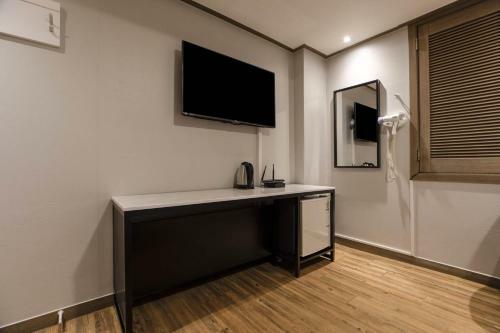 M Motel