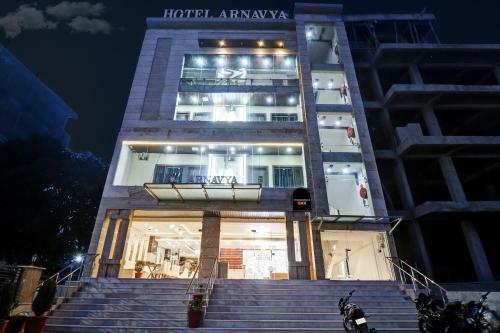 Townhouse Oak Hotel Arnavya
