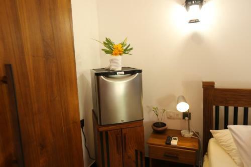 Eco Hotel Black & White - Anuradhapura