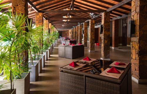 Full Moon Garden Hotel