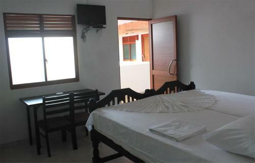 Hotel Tharusha Hoiday Inn