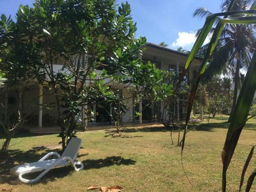 Bed & Breakfast Raja Beach Hotel