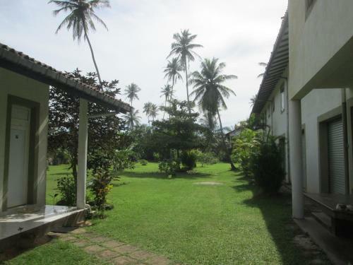 Bed & Breakfast Raja Beach Hotel
