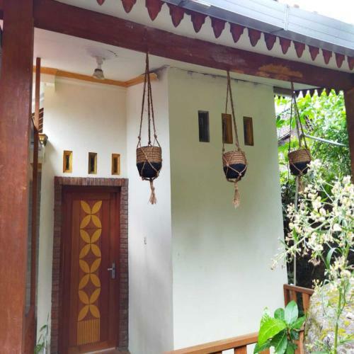 Hostal Borobudur Kampung Homestay - Ismudi