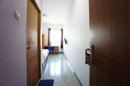 Hotel Vaccinated Staff - Oyo 1573 Mahera Guest House