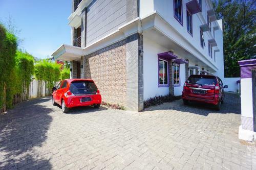 Hotel Vaccinated Staff - Oyo 1573 Mahera Guest House