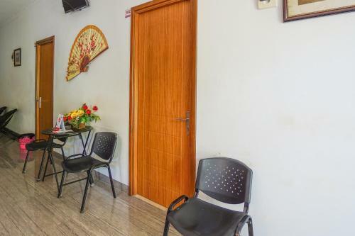 Hotel Vaccinated Staff - Oyo 1573 Mahera Guest House