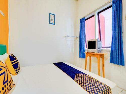 Hotel Spot On 90349 Edotel Tebe Syariah