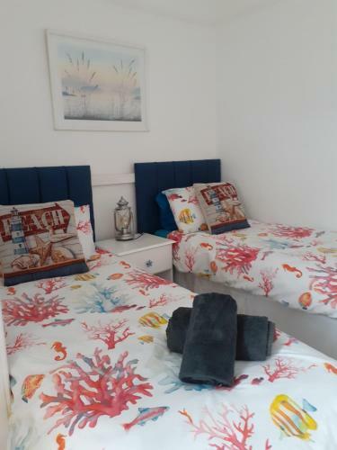 Welcomehouse Close To East Beach, Shops, Restaurants And Raf Base