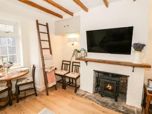Periwinkle Cottage