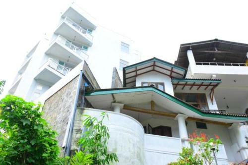 Hostal Ella Highest Inn