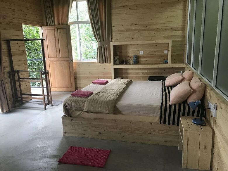 Bed & Breakfast Country Homes