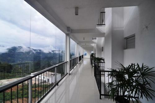 Hotel Heaven's Edge