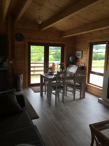 Redwood Lodge
