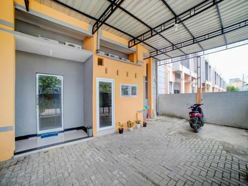 Hotel Oyo 90683 Teratai Homestay