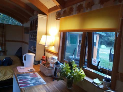 Glamping Malvern Shepherd Hut
