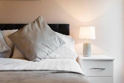 Delux Maidenhead Apartment