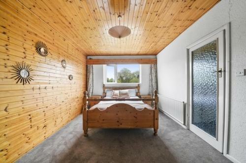 Beautiful 5 Bedroom House In Maidstone