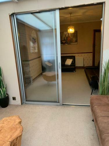Beautiful 5 Bedroom House In Maidstone