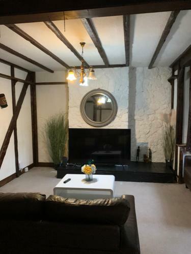 Beautiful 5 Bedroom House In Maidstone