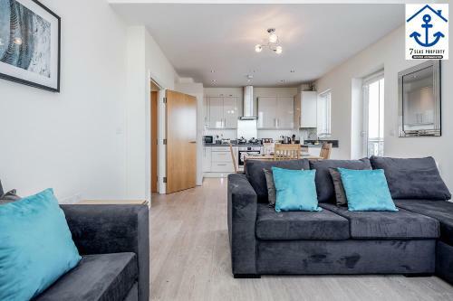Luxury Apartment Maidenhead W Parking And Balcony
