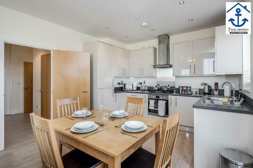 Luxury Apartment Maidenhead W Parking And Balcony