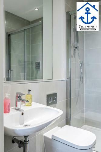 Luxury Apartment Maidenhead W Parking And Balcony