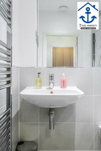 Luxury Apartment Maidenhead W Parking And Balcony