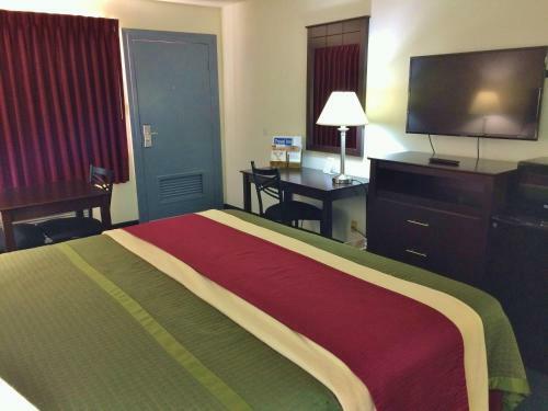 Motel Travel Inn Atlanta Texas