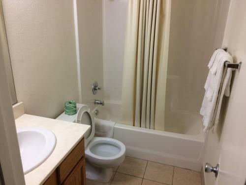 Motel Travel Inn Atlanta Texas
