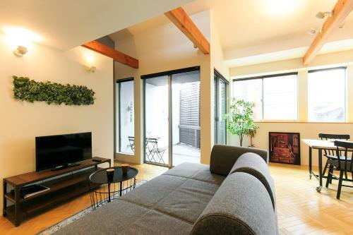 Hotel Trive Osu West