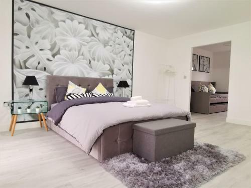 Large Family Room Suitable For 4 Close To Cc
