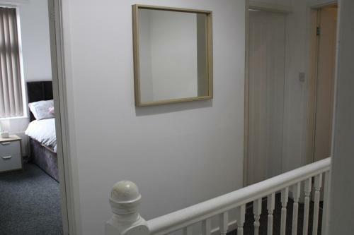 Lovely, Spacious 3 Bed House Close To City Centre