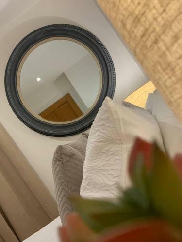 Cheerful 2-bed Cottage With 2 Free Parking Leeds