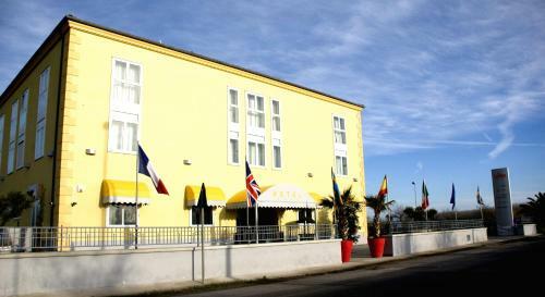 Hotel La Isla Resort