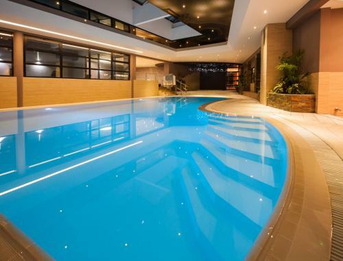Hotel H�tel Restaurant Les Aliz�s