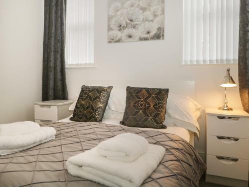 Trinity House Holiday Apartments - Trinity One