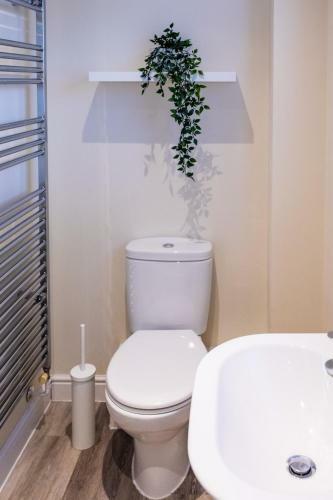 Waterside Lodge By Crew Homes
