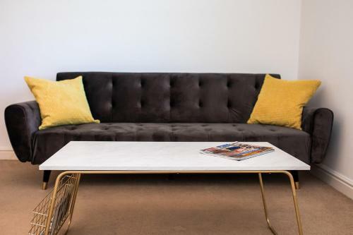 Executive Perivale Apartment By Crew Homes