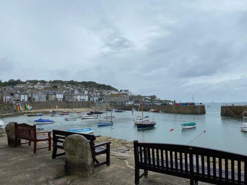 Apartamento Sweet Caroline - Luxury Studio Stone?s Throw From Mousehole Harbour